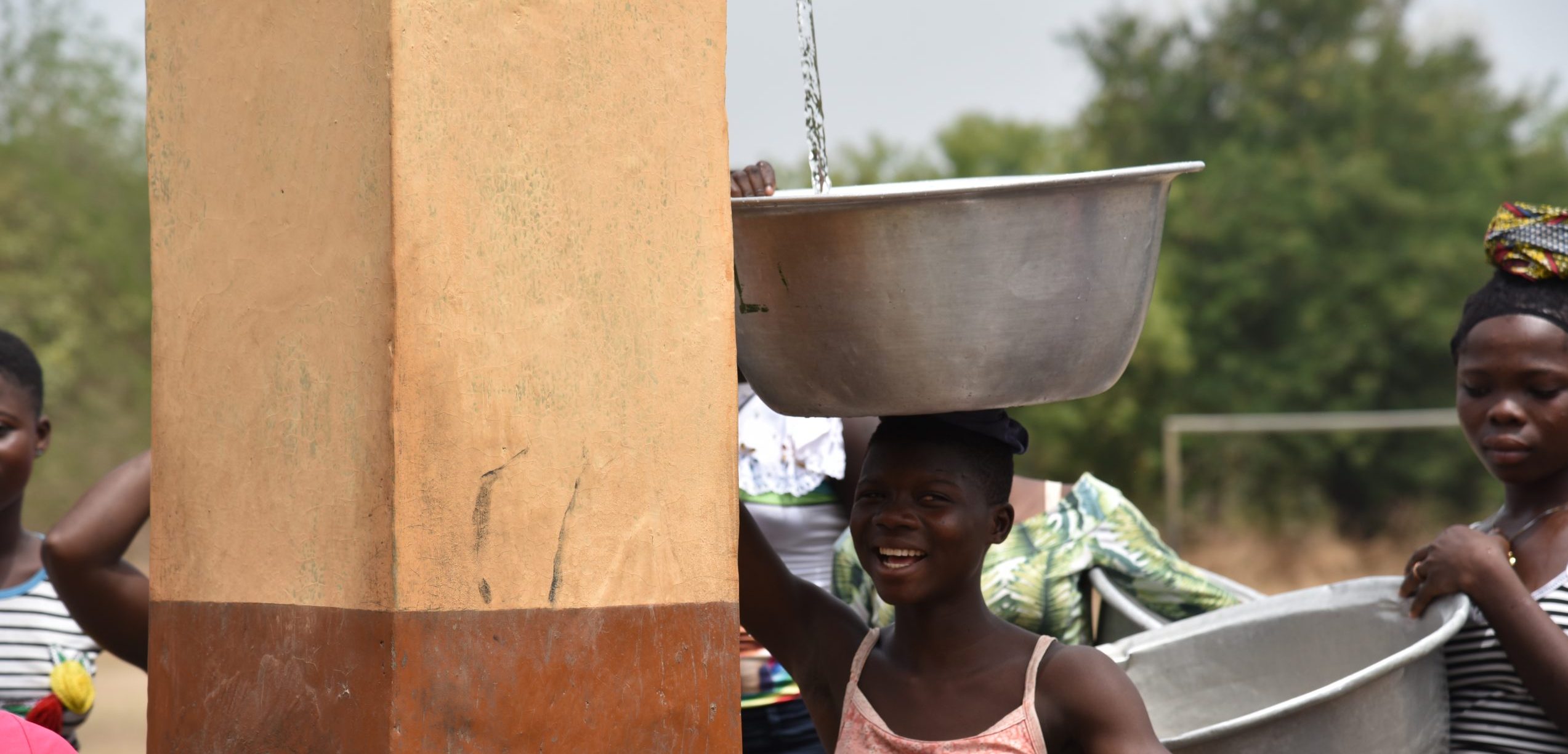 Rent vand til sponsorbørn i Togo